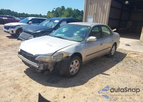 1998 Honda Accord Lx from USA, damaged, VIN 1HGCG5640WA235387
